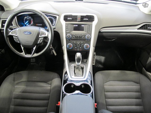 FORD Mondeo 8