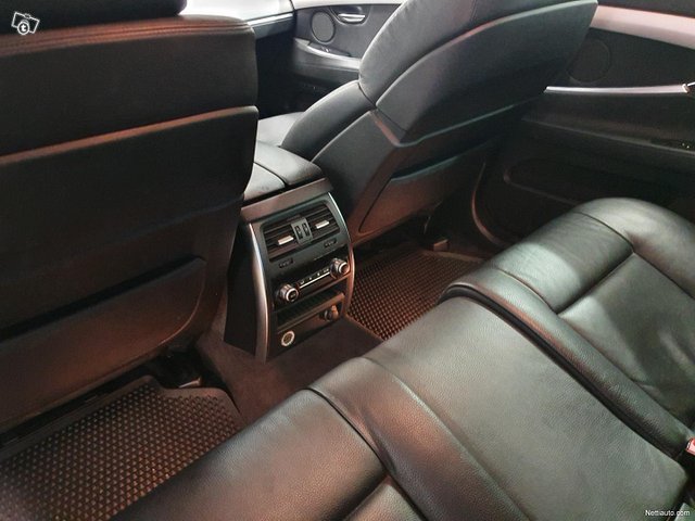 BMW 535 Gran Turismo 12