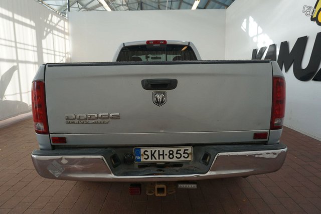 Dodge Ram 8