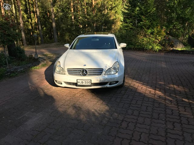 Mercedes-Benz CLS 500 2