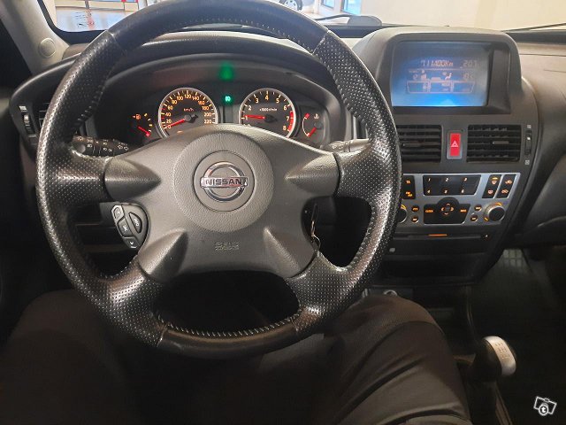 Nissan Almera 6