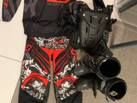 VARATTU Motocross ajovarusteet, Ajoasut, kengät ja kypärät, Mototarvikkeet ja varaosat, Hamina, Tori.fi VARATTU Motocross ajovarusteet, Ajoasut, kengät ja kypärät, Mototarvikkeet ja varaosat, Hamina, Tori.fi