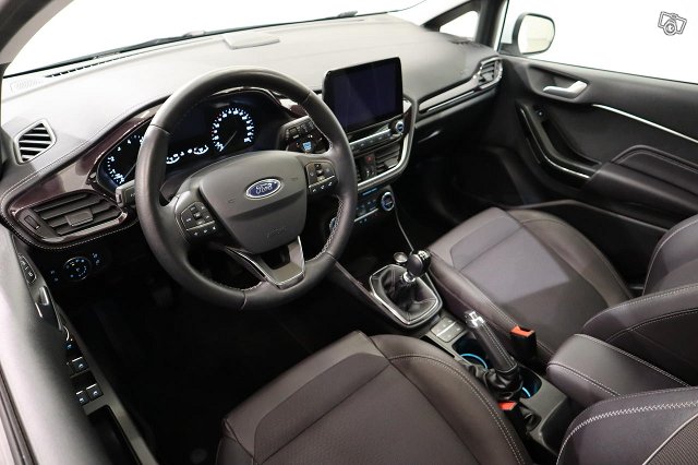 Ford Fiesta 12