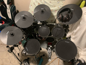 Alesis Crimson II Mesh SE sähkörummut, Rummut, Musiikki ja soittimet, Kirkkonummi, Tori.fi Alesis Crimson II Mesh SE sähkörummut, Rummut, Musiikki ja soittimet, Kirkkonummi, Tori.fi