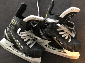CCM Tacks 9060 jr luistimet, Jääkiekko ja luistelu, Urheilu ja ulkoilu, Hämeenlinna, Tori.fi CCM Tacks 9060 jr luistimet, Jääkiekko ja luistelu, Urheilu ja ulkoilu, Hämeenlinna, Tori.fi