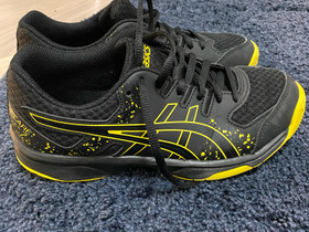Asicsen lasten sisäpelikengät, koko 36, Pallopelit, Urheilu ja ulkoilu, Tampere, Tori.fi Asicsen lasten sisäpelikengät, koko 36, Pallopelit, Urheilu ja ulkoilu, Tampere, Tori.fi