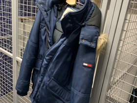 Tommy Hilfiger talvitakki, Vaatteet ja kengät, Vantaa, Tori.fi Tommy Hilfiger talvitakki, Vaatteet ja kengät, Vantaa, Tori.fi