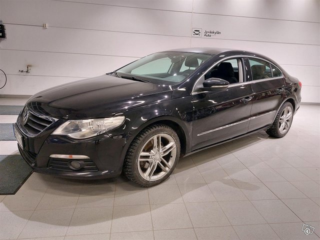 VOLKSWAGEN Passat CC