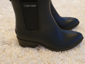 Calvin Klein kumisaappaat, Vaatteet ja kengät, Kirkkonummi, Tori.fi Calvin Klein kumisaappaat, Vaatteet ja kengät, Kirkkonummi, Tori.fi
