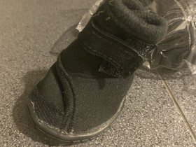 Uudet koiran ulkotossut, Koirien tarvikkeet, Lemmikkieläimet, Vantaa, Tori.fi Uudet koiran ulkotossut, Koirien tarvikkeet, Lemmikkieläimet, Vantaa, Tori.fi