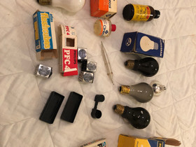 Valokuvauslamppuja, salamavalokuutioita, nesteitä, Muu valokuvaus, Kamerat ja valokuvaus, Vantaa, Tori.fi Valokuvauslamppuja, salamavalokuutioita, nesteitä, Muu valokuvaus, Kamerat ja valokuvaus, Vantaa, Tori.fi