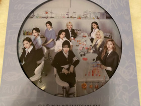 Twice formula of love kpop albumi, Musiikki CD, DVD ja äänitteet, Musiikki ja soittimet, Helsinki, Tori.fi Twice formula of love kpop albumi, Musiikki CD, DVD ja äänitteet, Musiikki ja soittimet, Helsinki, Tori.fi