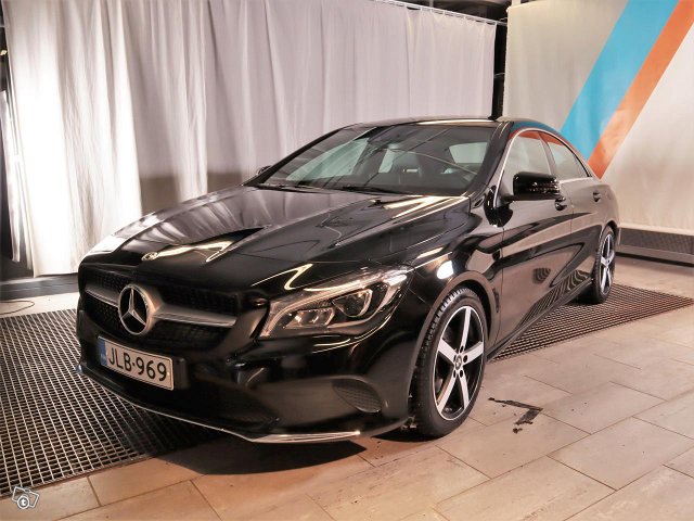 Mercedes-Benz CLA 1