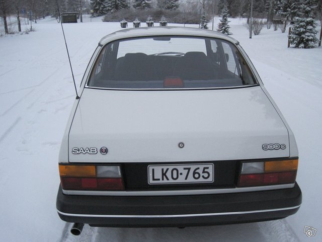 Saab 900 4