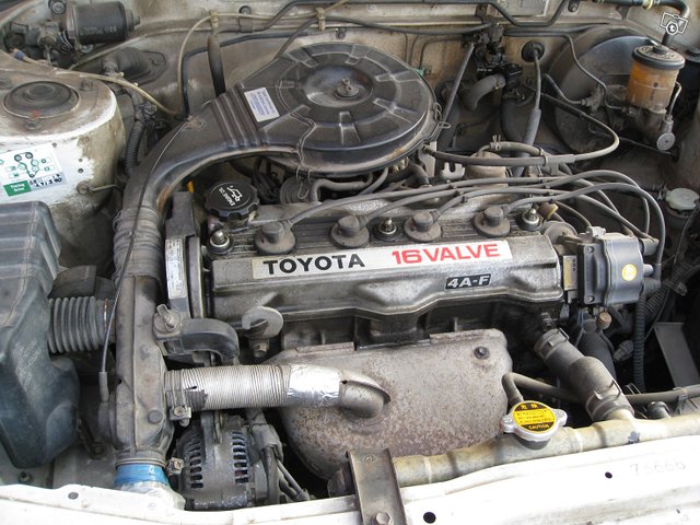 Toyota Carina 5