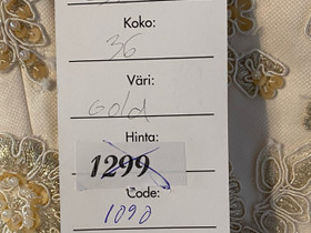 UUSI Famory Merenneito -hääpuku, Vaatteet ja kengät, Helsinki, Tori.fi UUSI Famory Merenneito -hääpuku, Vaatteet ja kengät, Helsinki, Tori.fi