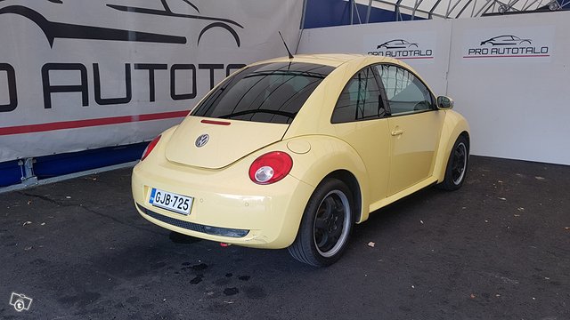 Volkswagen NEW BEETLE 3