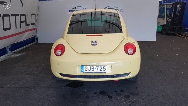 Volkswagen NEW BEETLE 4