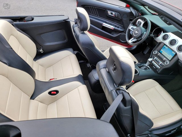 Ford Mustang 5