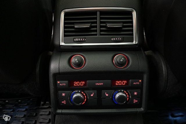 Audi Q7 21