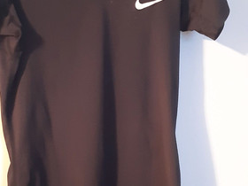 Nike treenipusero, Kuntoilu ja fitness, Urheilu ja ulkoilu, Liminka, Tori.fi Nike treenipusero, Kuntoilu ja fitness, Urheilu ja ulkoilu, Liminka, Tori.fi