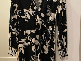 H&M Kietaisumekko L, Vaatteet ja kengät, Kajaani, Tori.fi H&M Kietaisumekko L, Vaatteet ja kengät, Kajaani, Tori.fi