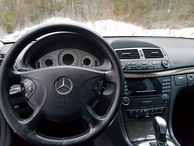 Mercedes-Benz E-sarja 10