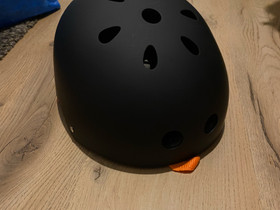 Käyttämätön Jupiter BMX kypärä koko 58-62, Pyörätarvikkeet ja kypärät, Polkupyörät ja pyöräily, Mikkeli, Tori.fi Käyttämätön Jupiter BMX kypärä koko 58-62, Pyörätarvikkeet ja kypärät, Polkupyörät ja pyöräily, Mikkeli, Tori.fi