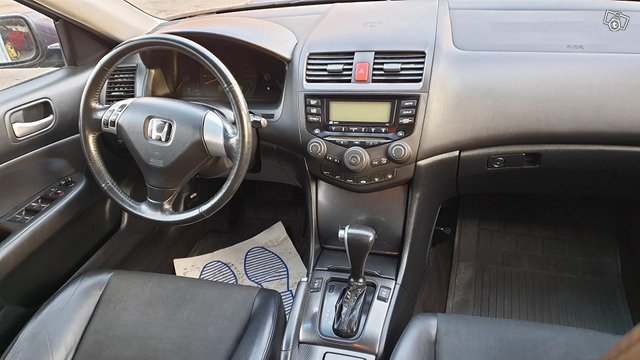 Honda Accord 10