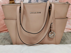 Michael Kors laukku, Laukut ja hatut, Asusteet ja kellot, Tampere, Tori.fi Michael Kors laukku, Laukut ja hatut, Asusteet ja kellot, Tampere, Tori.fi