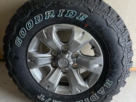Toyota Hiluxin uuden nastarenkaat., Renkaat ja vanteet, Ilomantsi, Tori.fi Toyota Hiluxin uuden nastarenkaat., Renkaat ja vanteet, Ilomantsi, Tori.fi