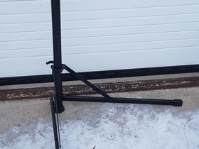Polkupyörän korjausteline, Pyörätarvikkeet ja kypärät, Polkupyörät ja pyöräily, Oulu, Tori.fi Polkupyörän korjausteline, Pyörätarvikkeet ja kypärät, Polkupyörät ja pyöräily, Oulu, Tori.fi