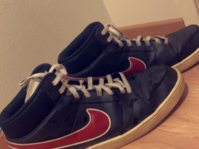 Nike miesten kengät, Vaatteet ja kengät, Pori, Tori.fi Nike miesten kengät, Vaatteet ja kengät, Pori, Tori.fi