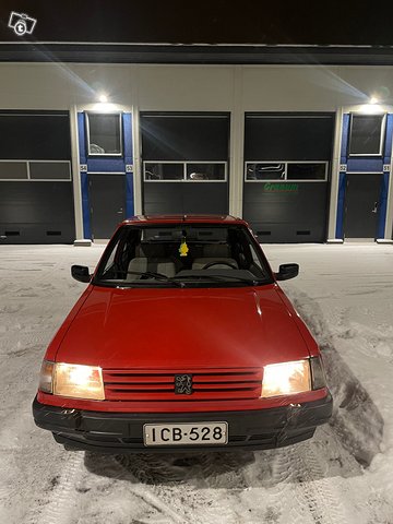 Peugeot 309 4