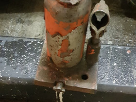 Pullotunkki, Työkalut, tikkaat ja laitteet, Rakennustarvikkeet ja työkalut, Muhos, Tori.fi Pullotunkki, Työkalut, tikkaat ja laitteet, Rakennustarvikkeet ja työkalut, Muhos, Tori.fi