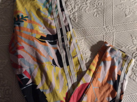 Adidas legginsit, Vaatteet ja kengät, Kajaani, Tori.fi Adidas legginsit, Vaatteet ja kengät, Kajaani, Tori.fi