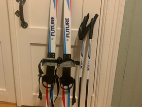 Future lasten ensisukset 110cm, Hiihto, Urheilu ja ulkoilu, Urjala, Tori.fi Future lasten ensisukset 110cm, Hiihto, Urheilu ja ulkoilu, Urjala, Tori.fi