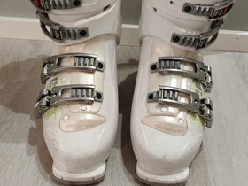 Salomon Charm 7 White laskettelumonot, Laskettelu ja lautailu, Urheilu ja ulkoilu, Masku, Tori.fi Salomon Charm 7 White laskettelumonot, Laskettelu ja lautailu, Urheilu ja ulkoilu, Masku, Tori.fi