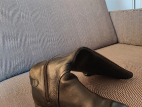 Goretex clarks mustat pitkät saapikkaat, Vaatteet ja kengät, Turku, Tori.fi Goretex clarks mustat pitkät saapikkaat, Vaatteet ja kengät, Turku, Tori.fi