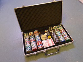 Pokerisalkku, Pelit ja muut harrastukset, Joensuu, Tori.fi Pokerisalkku, Pelit ja muut harrastukset, Joensuu, Tori.fi