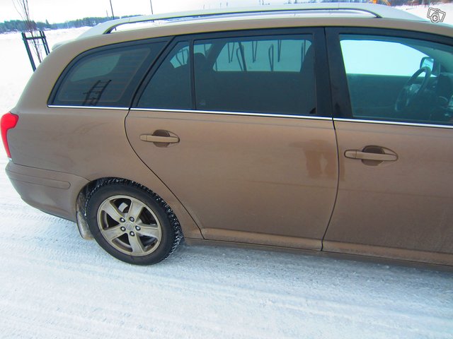 Toyota Avensis 6