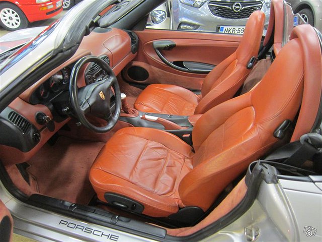 Porsche Boxster 9
