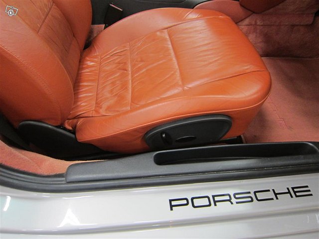 Porsche Boxster 16