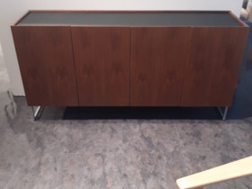 SKOVBY Senkki lakattu pähkinä, Hyllyt ja säilytys, Sisustus ja huonekalut, Oulu, Tori.fi SKOVBY Senkki lakattu pähkinä, Hyllyt ja säilytys, Sisustus ja huonekalut, Oulu, Tori.fi