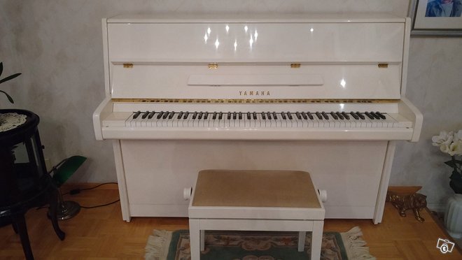 Yamaha P116N piano