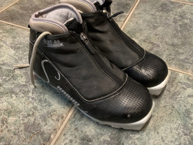Karhu monot NNN koko 34, Hiihto, Urheilu ja ulkoilu, Eurajoki, Tori.fi Karhu monot NNN koko 34, Hiihto, Urheilu ja ulkoilu, Eurajoki, Tori.fi