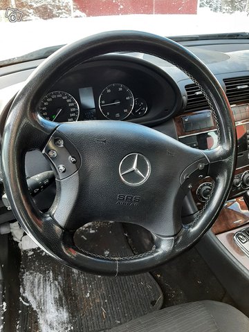 Mercedes-Benz 220 4