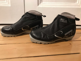 Karhu Sport monot NNN 35, Hiihto, Urheilu ja ulkoilu, Helsinki, Tori.fi Karhu Sport monot NNN 35, Hiihto, Urheilu ja ulkoilu, Helsinki, Tori.fi