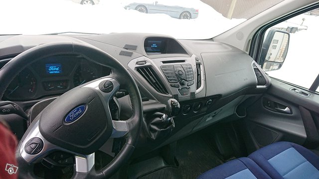 Ford Transit Custom 11
