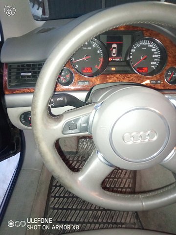 Audi A8 8